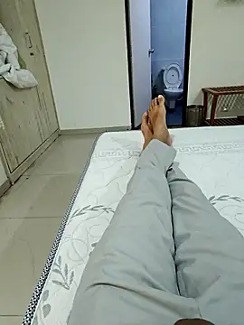 GUJJU GUJARATI online show from 9, 1, 2026