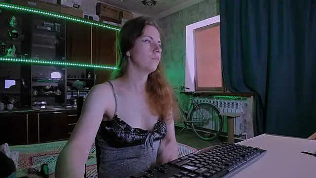 Snapshot of pa1e_pr1ncess chatting on 11, 7, 2026 pa1e pr1ncess online show from 11, 7, 2026