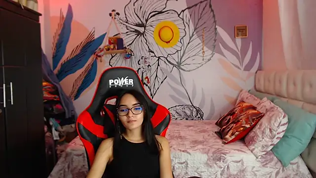 LinzyBaner online show from 8, 1, 2025