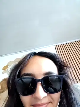 LinzyBaner online show from 9, 9, 2025