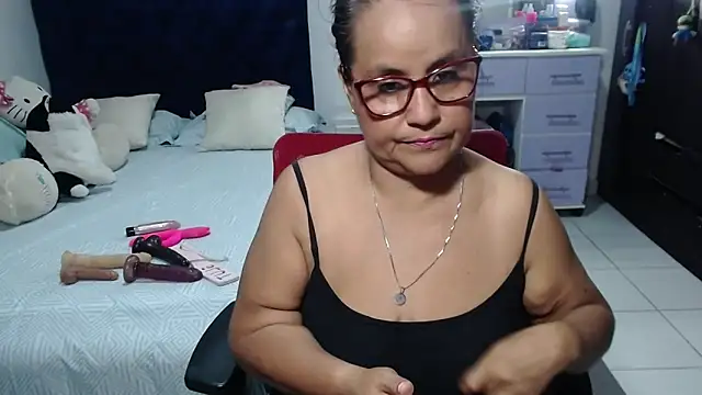 pervert mommy  online show from 15, 5, 2026