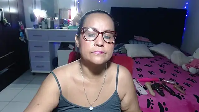 Snapshot of pervert_mommy_ chatting on 16, 7, 2026 pervert mommy online show from 16, 7, 2026