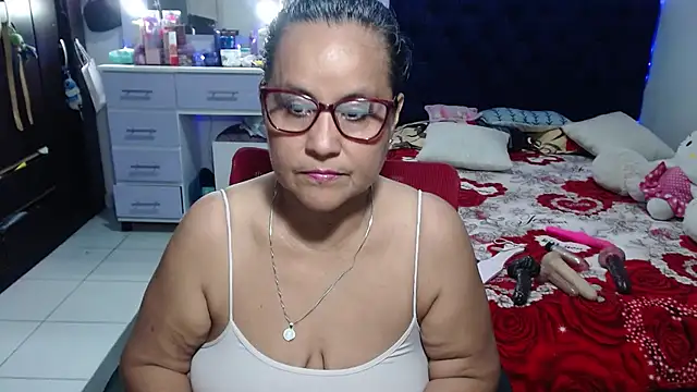 Snapshot of pervert_mommy_ chatting on 9, 6, 2026 pervert mommy online show from 9, 6, 2026