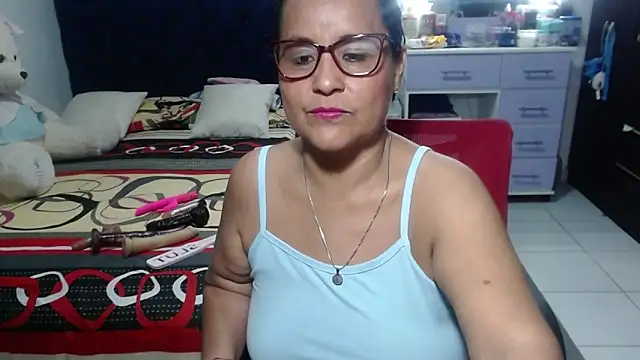 pervert mommy  online show from 6, 4, 2026