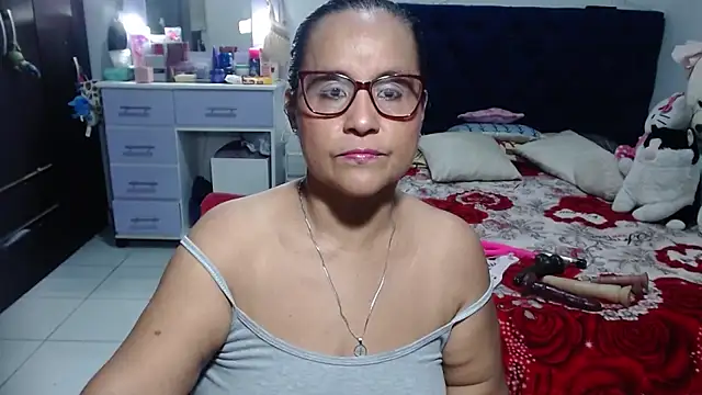 Snapshot of pervert_mommy_ chatting on 16, 6, 2026 pervert mommy online show from 16, 6, 2026