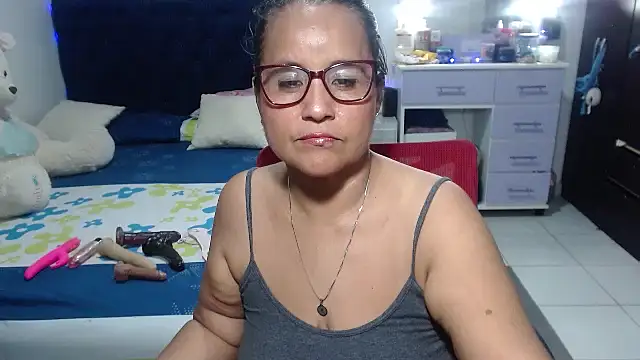 pervert mommy  online show from 13, 4, 2026