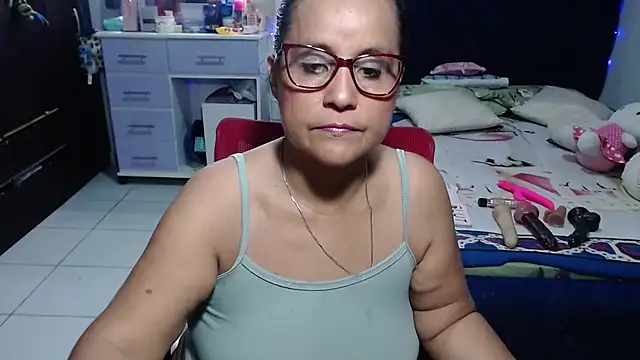 Snapshot of pervert_mommy_ chatting on 23, 6, 2026 pervert mommy online show from 23, 6, 2026