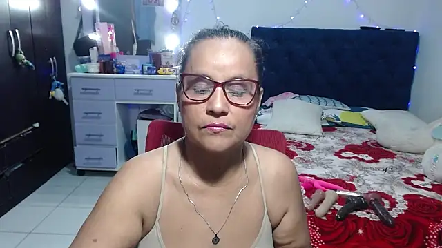 pervert mommy  online show from 21, 5, 2026