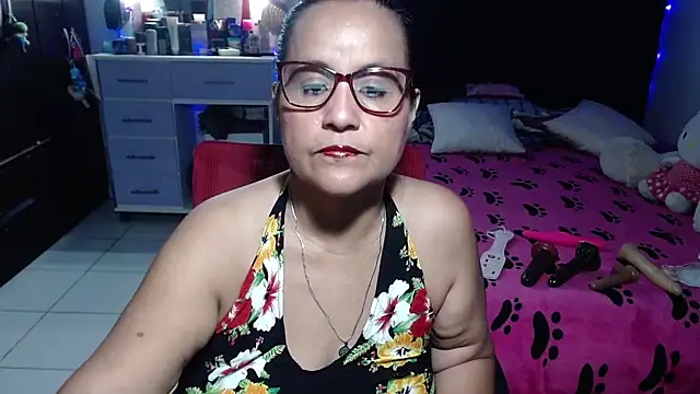 Snapshot of pervert_mommy_ chatting on 13, 7, 2026 pervert mommy online show from 13, 7, 2026