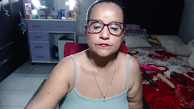 Snapshot of pervert_mommy_ chatting on 15, 6, 2026 pervert mommy online show from 15, 6, 2026