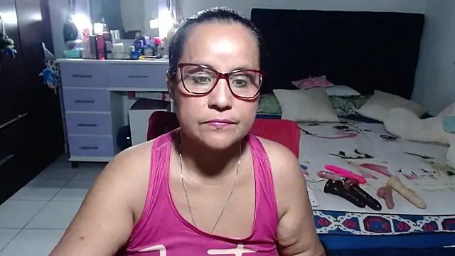 Snapshot of pervert_mommy_ chatting on 1, 7, 2026 pervert mommy online show from 1, 7, 2026