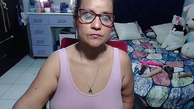 Snapshot of pervert_mommy_ chatting on 5, 6, 2026 pervert mommy online show from 5, 6, 2026