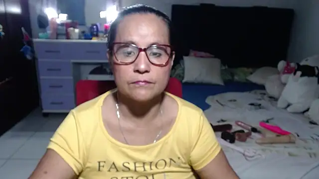 Snapshot of pervert_mommy_ chatting on 26, 6, 2026 pervert mommy online show from 26, 6, 2026