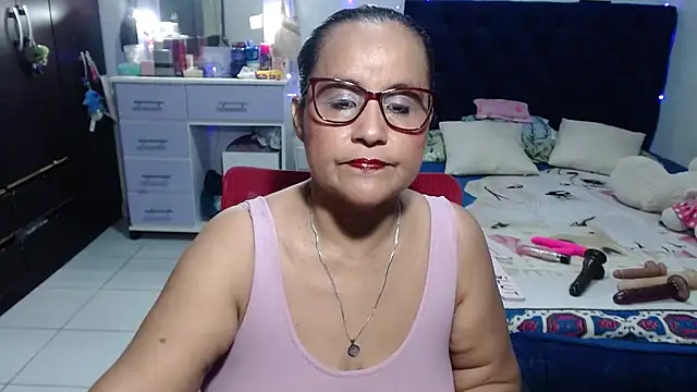 Snapshot of pervert_mommy_ chatting on 19, 6, 2026 pervert mommy online show from 19, 6, 2026