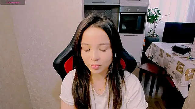 AyaMoon online show from 10, 11, 2025