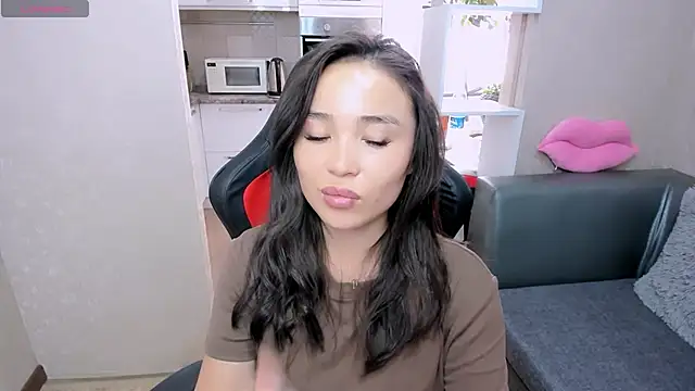 AyaMoon online show from 15, 9, 2025