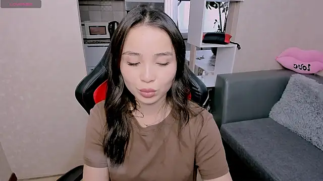 AyaMoon online show from 8, 10, 2025