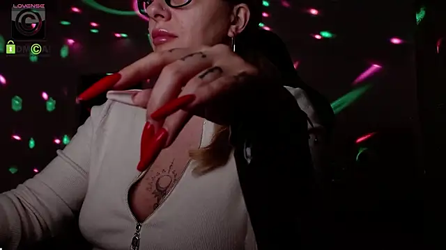 SonyaDevon online show from 3, 3, 2025