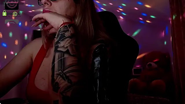 SonyaDevon online show from 18, 3, 2025