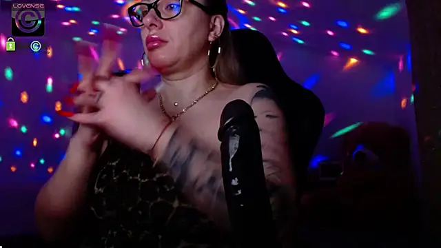 SonyaDevon online show from 1, 3, 2025