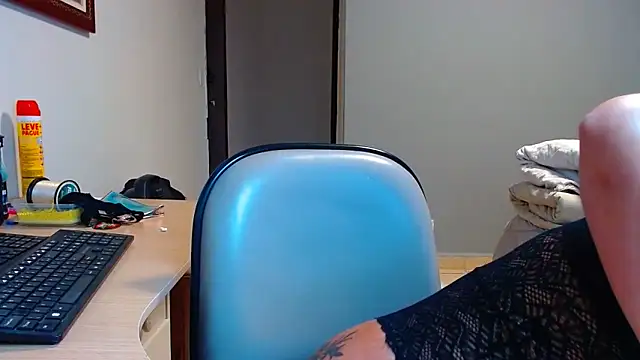 BumbumGigante online show from 7, 4, 2026