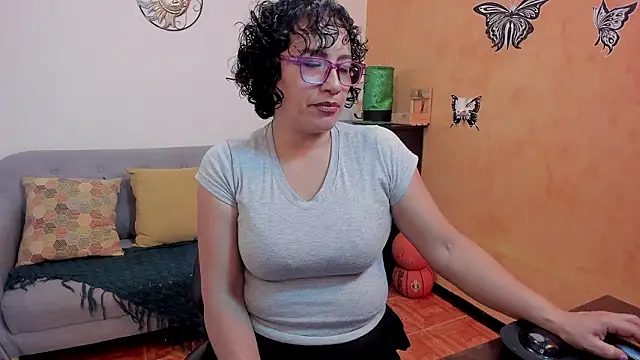 scarlet wet online show from 13, 3, 2026