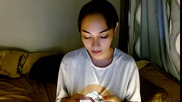 SweetLilly 18 online show from 4, 3, 2026