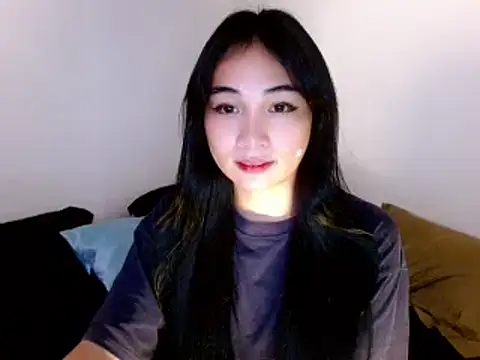 SweetLilly 18 online show from 5, 3, 2025