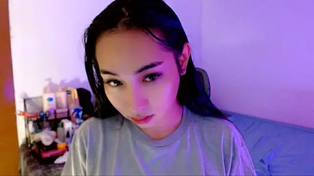 SweetLilly 18 online show from 10, 11, 2025