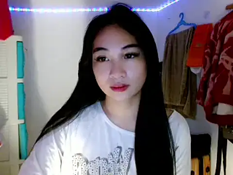 SweetLilly 18 online show from 14, 3, 2025