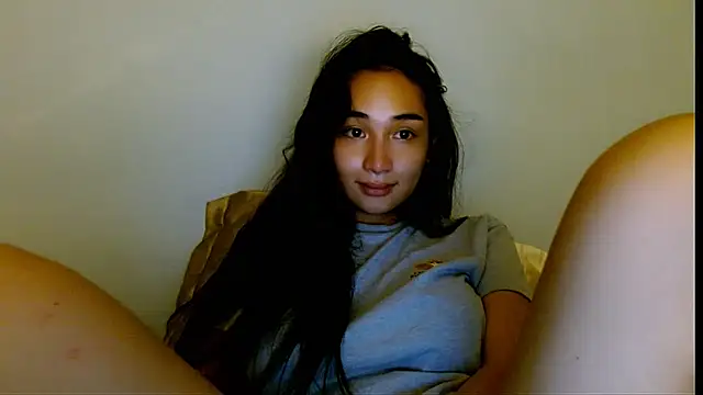 SweetLilly 18 online show from 12, 4, 2026