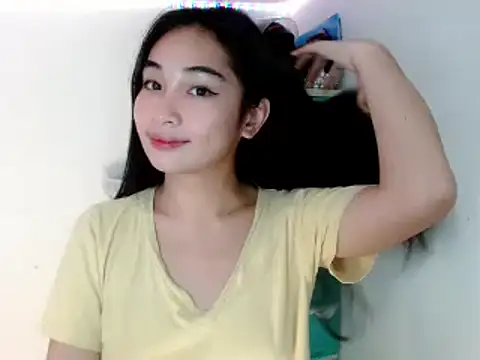 SweetLilly 18 online show from 1, 2, 2025