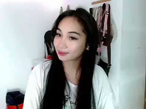 SweetLilly 18 online show from 18, 2, 2025