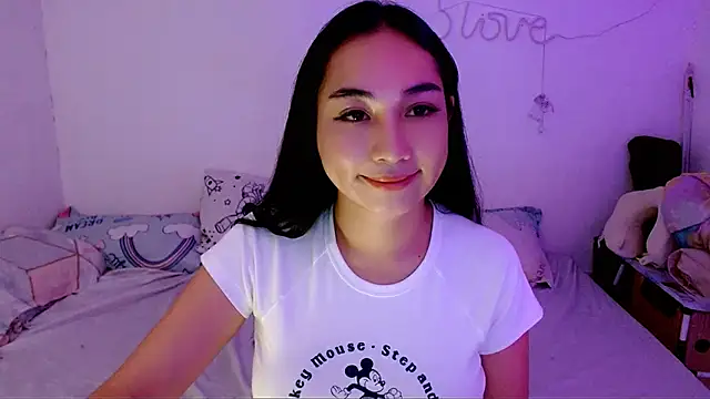 SweetLilly 18 online show from 14, 9, 2025