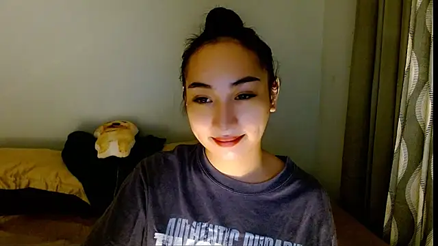 SweetLilly 18 online show from 29, 3, 2026