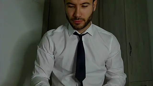 Snapshot of Justynn1 chatting on 17, 11, 2025 Justynn1 online show from 17, 11, 2025