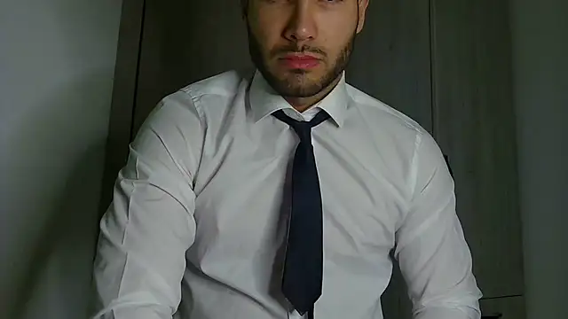 Justynn1 online show from 8, 4, 2026