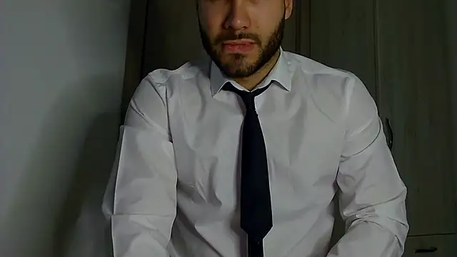 Snapshot of Justynn1 chatting on 29, 10, 2025 Justynn1 online show from 29, 10, 2025