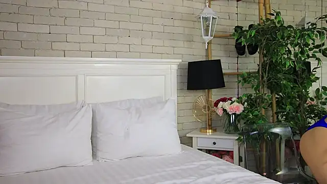 EmillyBronte online show from 18, 9, 2025