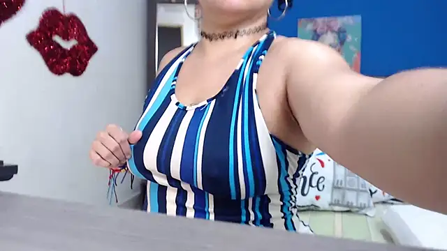 Snapshot of GlendaStarx chatting on 15, 7, 2026 GlendaStarx online show from 15, 7, 2026