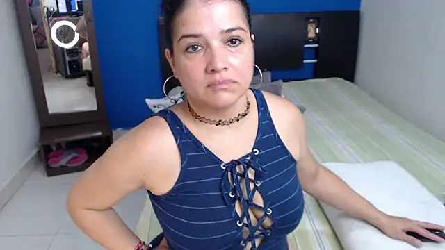 Snapshot of GlendaStarx chatting on 8, 7, 2026 GlendaStarx online show from 8, 7, 2026