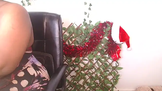 Black Monster Tits online show from 22, 12, 2025