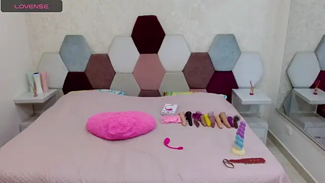 angel blue online show from 28, 9, 2025