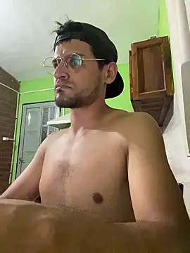 Snapshot of Yaoyepe chatting on 4, 12, 2025 Yaoyepe online show from 4, 12, 2025