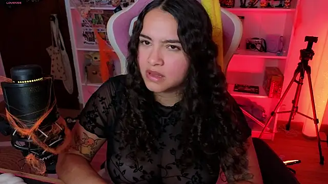 Snapshot of Sweet_sully__ chatting on 18, 10, 2025 Sweet sully online show from 18, 10, 2025