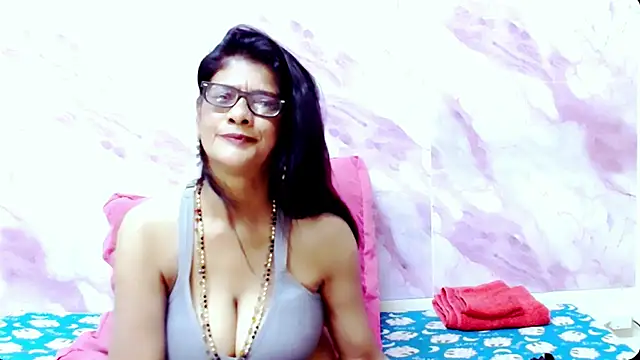 IndianAllure online show from 18, 3, 2025