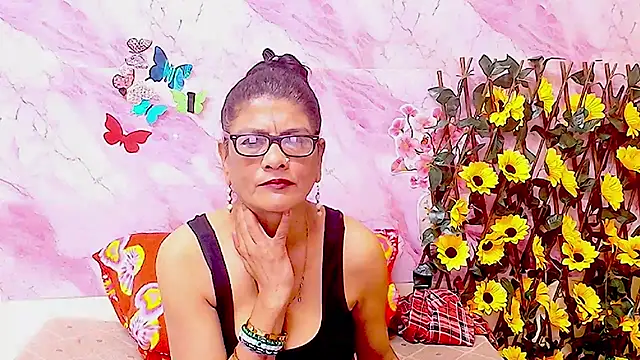 IndianAllure online show from 4, 12, 2025