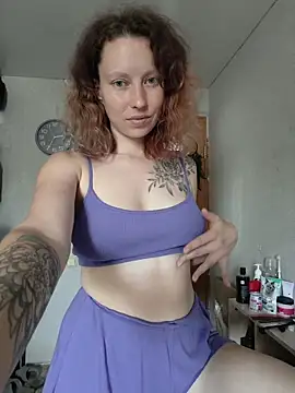 Snapshot of Frost_foxy chatting on 7, 7, 2026 Frost foxy online show from 7, 7, 2026