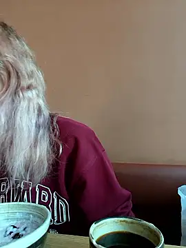 Frost foxy online show from 8, 10, 2025