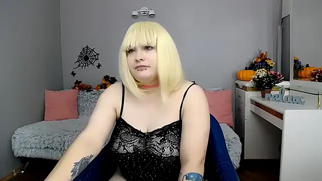 Estheri online show from 3, 11, 2025